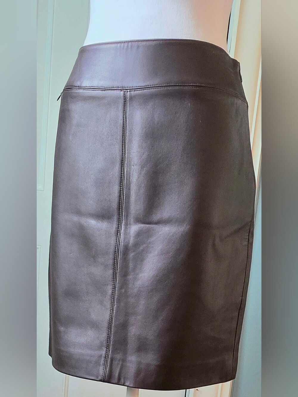 Vintage Lord & Taylor Nappa Leather Pencil Skirt Womens 2P Dark Brown Timeless - Picture 2 of 16
